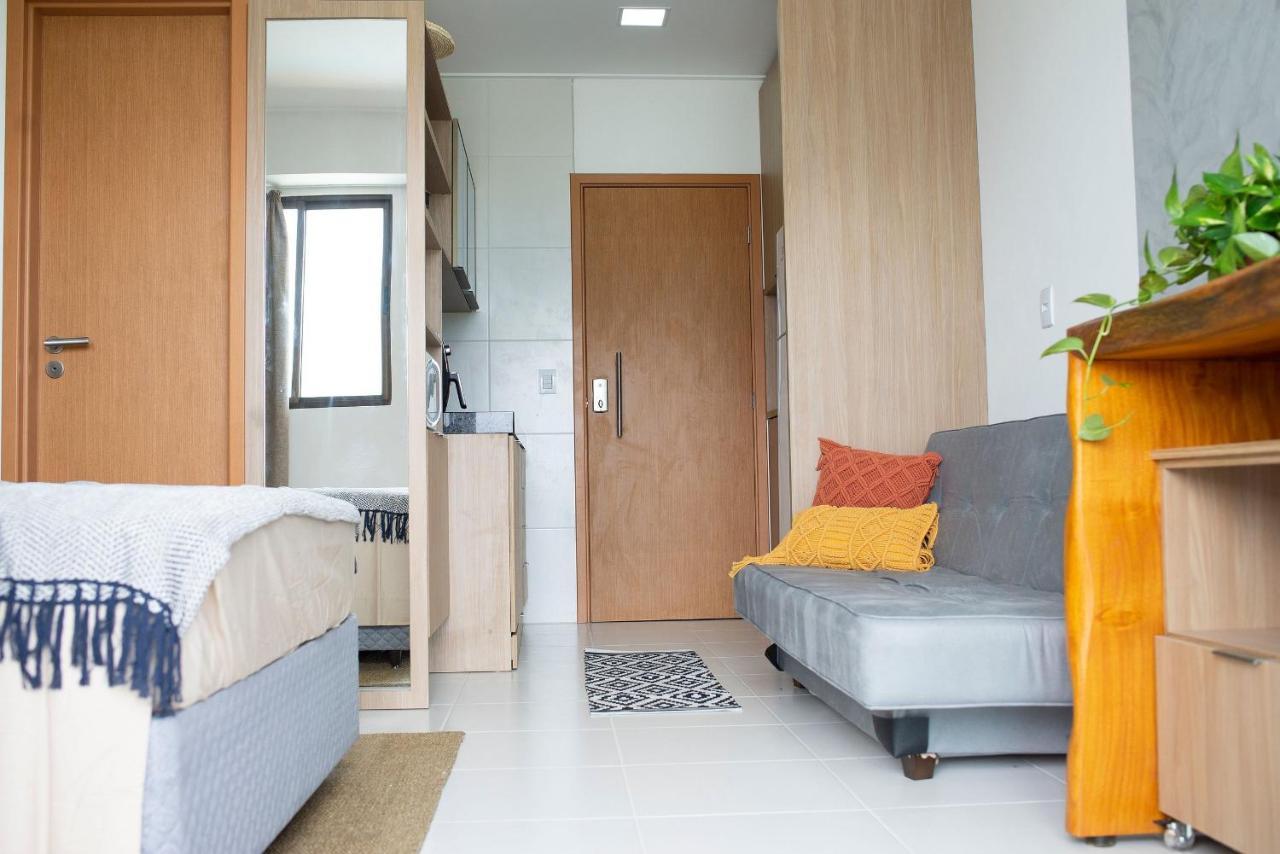 Charmoso Estudio Em Muro Alto Com Vista Piscina